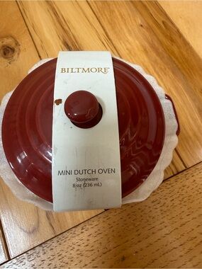 Red Mini Dutch Oven - 8 oz Biltmore